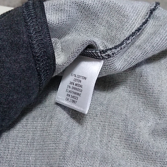Banana Republic comfortable cotton gray pullover - Picture 6 of 6